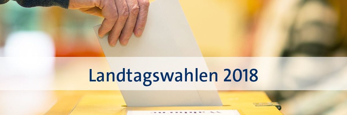 wahlzettel, wahlkreis, wahlergebnis, wahlen, wahlberechtigung, urne, stimmlokal, stimmabgabe, parlament, neuwahlen, landtagswahlen, landtagswahl, landtag, kommunalwahlen, kommunal, hand, geheimhaltung, europawahl, demokratie, bundestagswahl, abstimmung, stimmzettel, regierung, politik, wahl, wählerstimme, volksabstimmung, abstimmen, stimmrecht, wahllokal, wählen, wahlurne, Pressefreiheit, Freiheit, Männerhand, Umschlag, Zettel