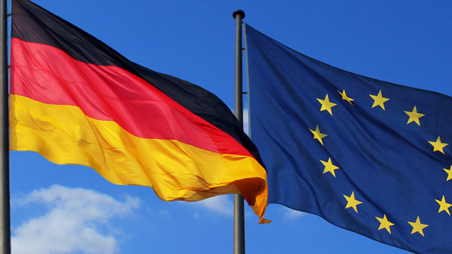 flaggen, fahnen, blau, blauer, himmel, bundestag, demokratie, deutsch, deutsches, volk, deutschland, deutschlandfahne, deutschlandflagge, europa, europaflagge, europe, fahne, fahnenmast, flagge, freiheit, frieden, fussball, fußball, germany, geschichte, gold, history, international, kanzler, mensch, menschen, nation, national, nationalflagge, nationalität, parlament, regierung, reise, reisen, rot, schwarz, sonne, staat, symbol, tourismus, wehen, wind, wolken, reichstag, berlin
